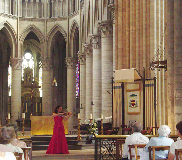 Concert en solo à la Cathédrale de Rouen par Natacha Triadou